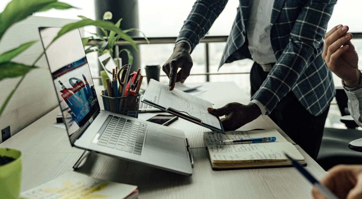 How to Start a Successful Business: A Complete Step-by-Step Guide for Beginners